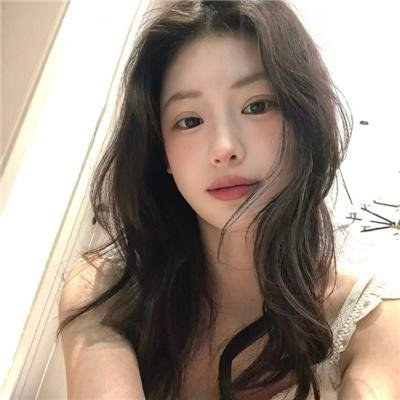 驼背人与舞女